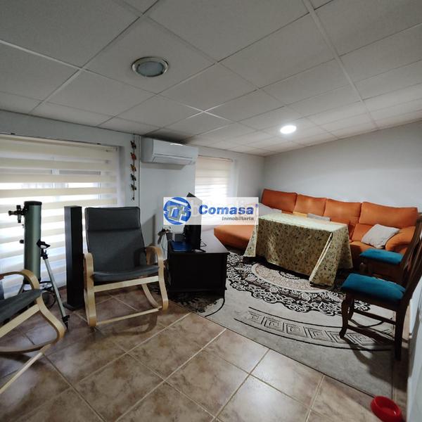 Foto ca8f3dd1-ee5a-4417-927b-7ab5ff3d59fc. Casa amb calefacció aparcament a Martos