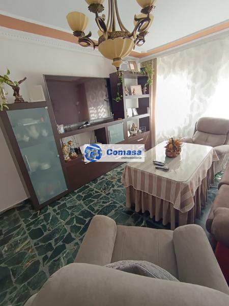 Foto adfec0ce-ff25-4fd3-9add-737c854400ff. Casa amb calefacció aparcament a Martos