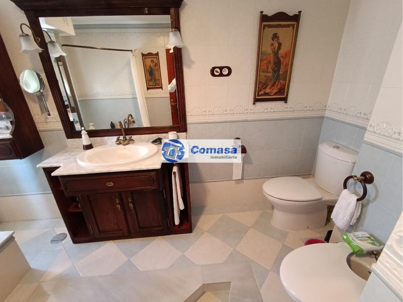 Foto a5fb185a-4e6d-4123-9008-add0503821d2. Casa amb calefacció aparcament a Martos