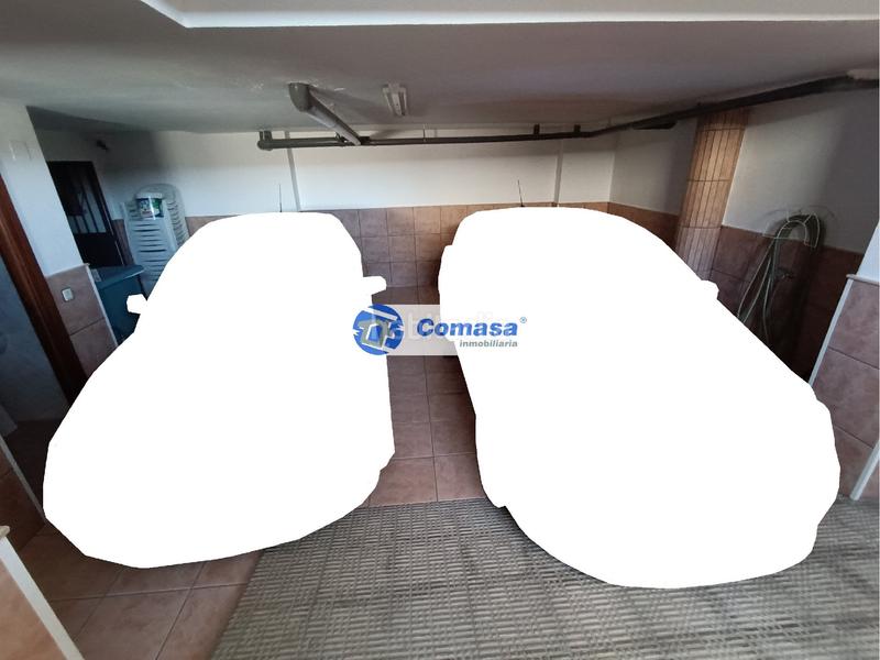 Foto ac288448-af4d-48a2-8bdc-6767d2175dd9. Casa amb calefacció aparcament a Martos