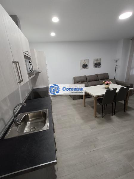 Foto eec88fb4-a9d1-42b5-8ef4-bf48452f377a. Alquiler piso  maxi dia en Martos