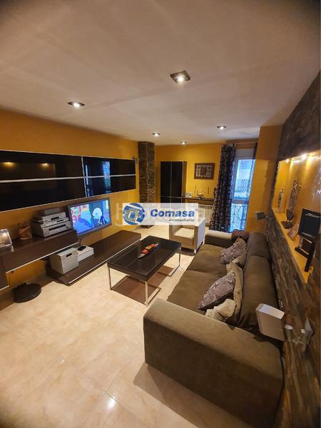 Foto 365609ca-cff9-4fd2-91b0-f8b97e96b4ab. Pis amb calefacció aparcament piscina a Martos