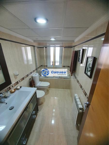 Foto e766ca07-2f0a-4220-9150-598891e4afb7. Pis amb calefacció aparcament piscina a Martos