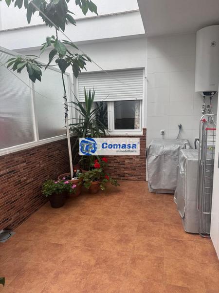 Foto a7205eb5-b8f7-4db9-a451-ece27ba66b91. Piso  via verde en Martos