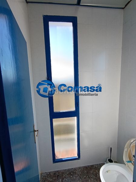 Foto 424b7b02-8cf8-4ca4-a305-04abe05ff357. Nau industrial a Martos