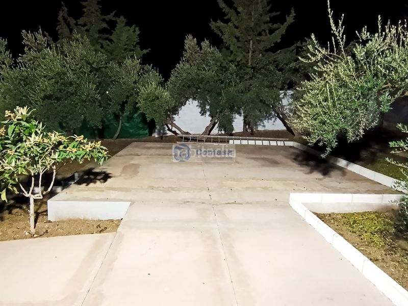 Foto 03a14678-5b24-4226-8e8c-86857820b62d. Xalet amb piscina a Martos