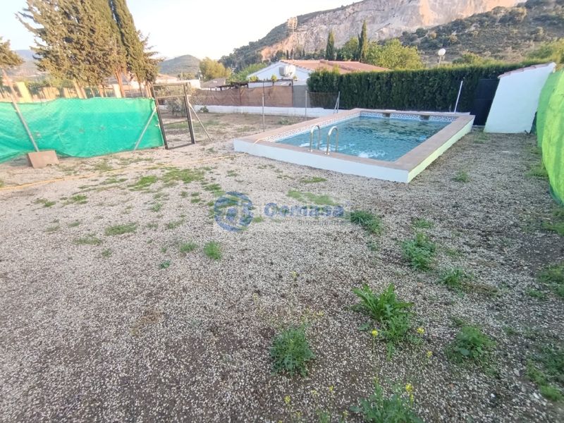 Foto 3c055b91-7943-42db-b8bb-0c621469bf7a. Xalet amb piscina a Martos