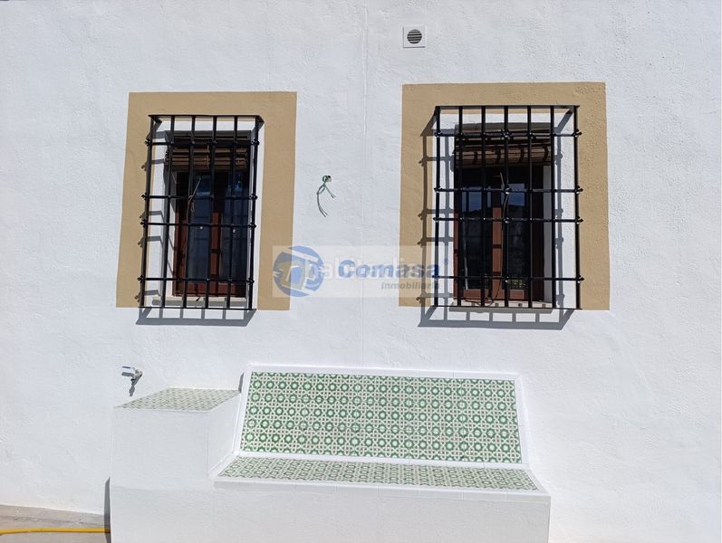 Foto 5da55d03-109f-4858-a9f2-b6a563fd6ee3. Xalet amb piscina a Martos