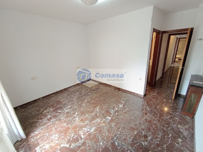Foto b6d799f1-682f-4a64-bfdc-a0f8874cddfe. Piso  centro en Martos