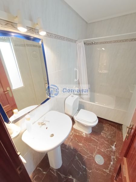 Foto f4fc94da-2872-45fd-ae9c-f3ca3e03cdc0. Piso  centro en Martos