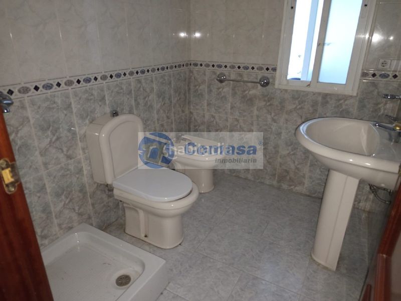 Foto 4e0cff40-a1c5-4c66-8ec9-1c6cd545035f. Pis a Torredonjimeno