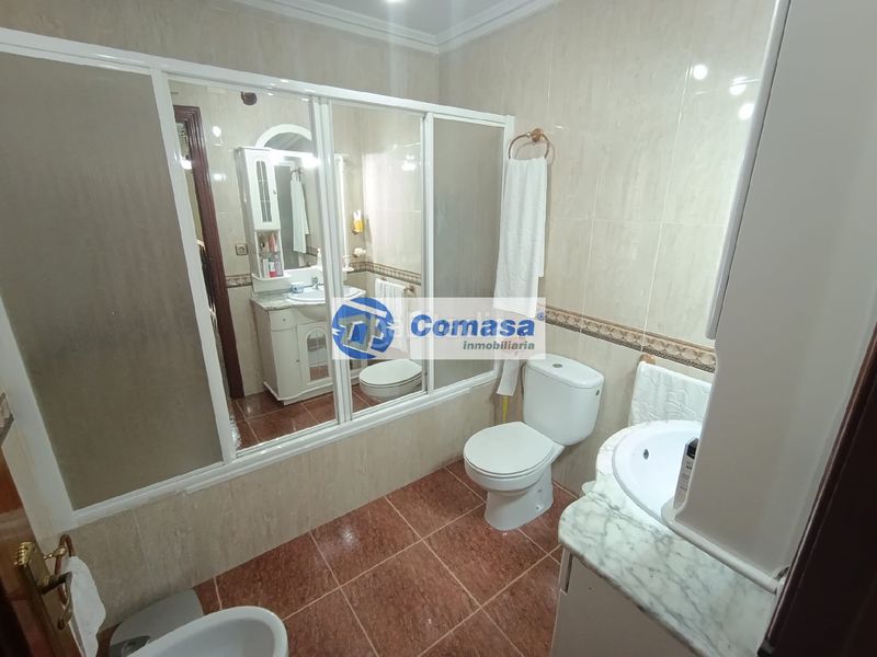 Foto 3593bed5-9323-4940-8840-b4d628cc61ea. Casa amb calefacció a Martos