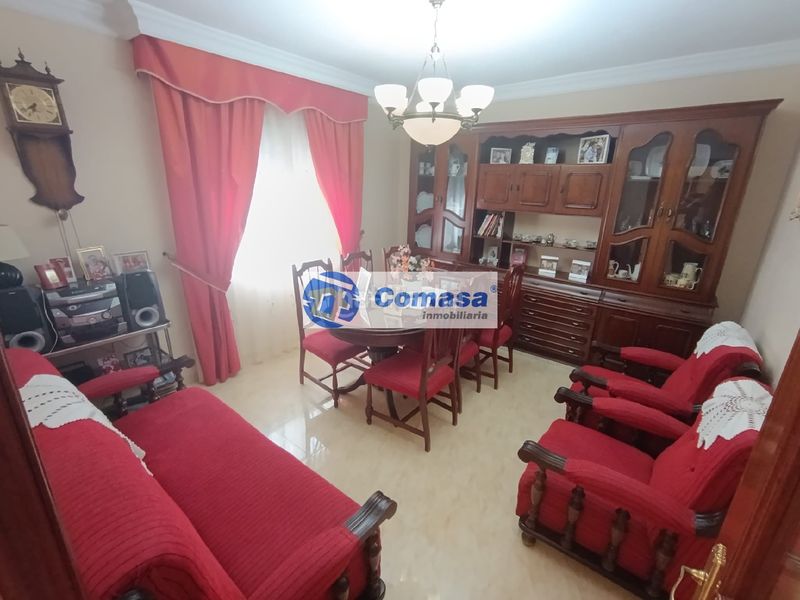 Foto b85175b6-3878-4cb2-88b7-73beb83fa6d6. Casa amb calefacció a Martos