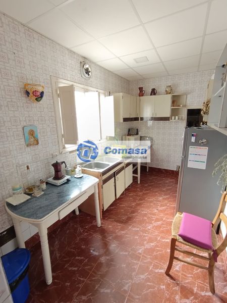 Foto 2964158d-283d-46a0-bc34-bd6136170339. Casa  parque en Martos