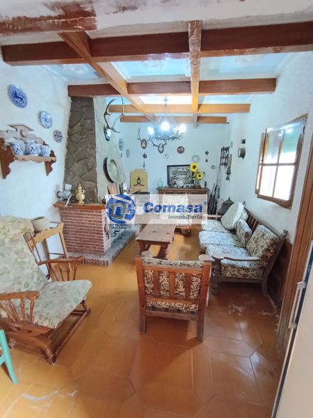Foto 4717d85e-92d9-44f4-86d0-9264246c8bc8. Casa  parque en Martos