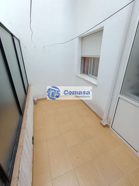 Foto 186f64ff-da56-4a1b-80fe-840930089991. Piso  carrera en Martos