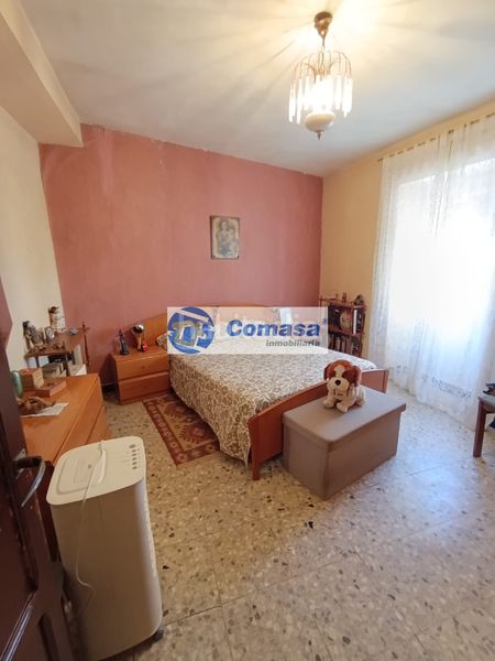 Foto a45c545d-b9db-45a1-b322-ce8033cc5f1d. Casa  m 30 en Martos
