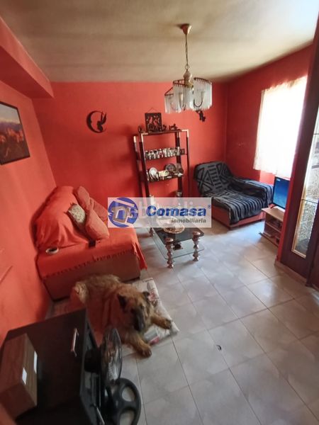 Foto fd7a116f-7f8c-4d16-89c1-644688468f16. Casa  m 30 en Martos