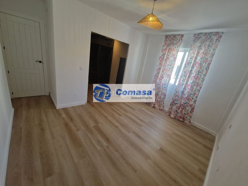 Foto c3cd9473-23b2-4f9c-b0c4-8a090cf50960. Pis amb aparcament a Martos