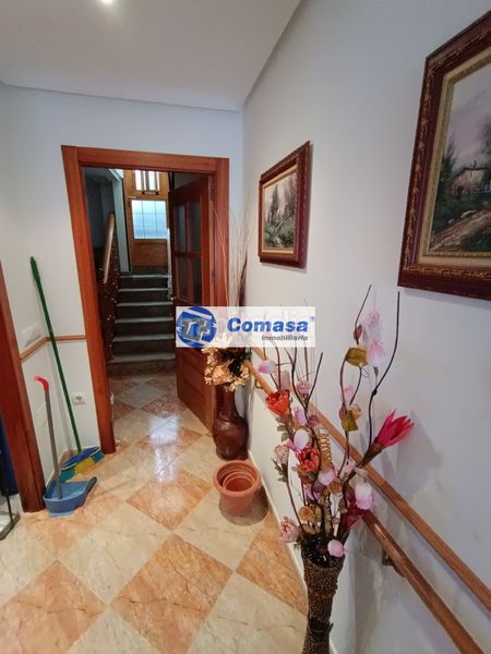 Foto 5f82f601-ecf6-4c5c-aafa-7125cfed4870. Casa a Martos