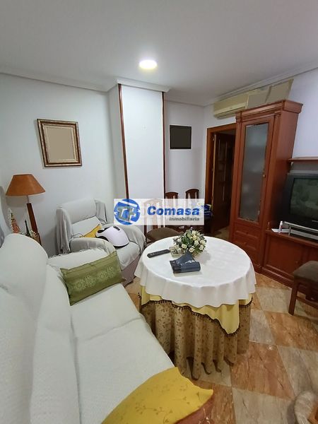 Foto bae048ce-21e0-4fb9-97dd-0a544ee4ad04. Casa a Martos