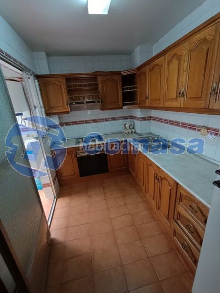 Foto b589ef3e-e507-498a-99c5-89aa6a0e94c5. Piso  moris en Martos