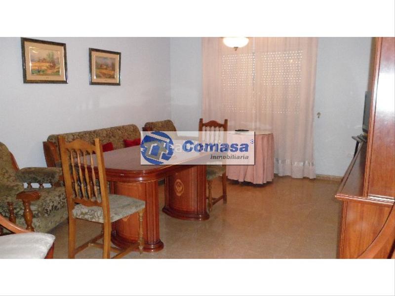 Foto 104e14fc-1d17-400b-ab9f-77a10b688b6b. Location appartement dans Martos