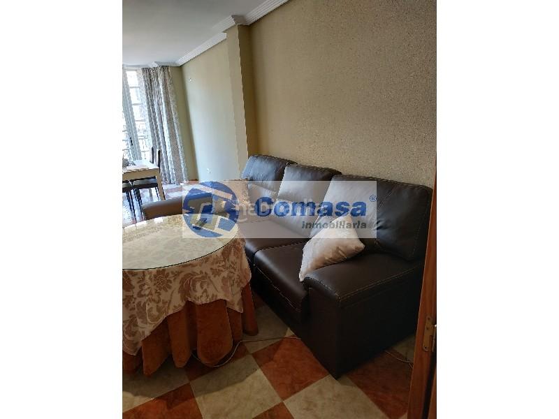 Foto e6b895e4-8637-4ba5-a80a-9df57f6141ff. Alquiler piso  centro en Martos