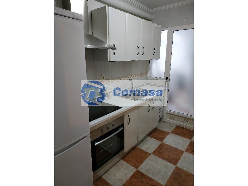 Foto f989d9dd-4b9c-43db-8ded-203b46d5c4c8. Location appartement dans Martos
