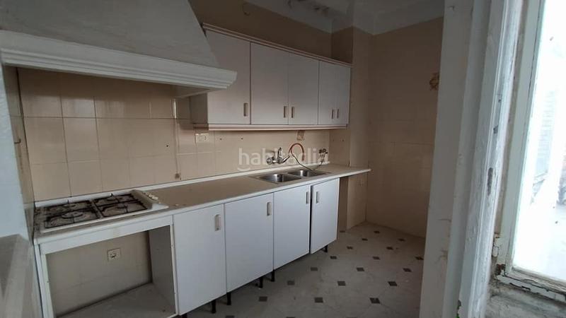 Foto 3a8703f2-b0f2-4447-b4c6-fc85a7d5769c. Edifici a Torreperogil