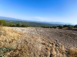 Landgut in Torreperogil. Terreno rústico