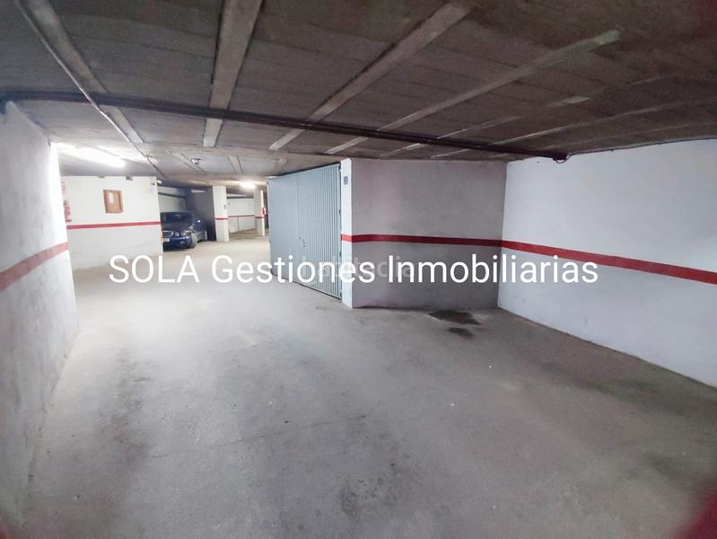 Foto 91648690-376a-4aa8-bf8d-d6f39ded14e6. Aparcament cotxe a Torreperogil