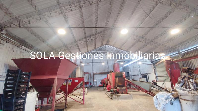 Foto 2dd6c77d-c170-4a3f-aa6d-b8156fec6e20. Bâtiment à usage industriel dans Úbeda