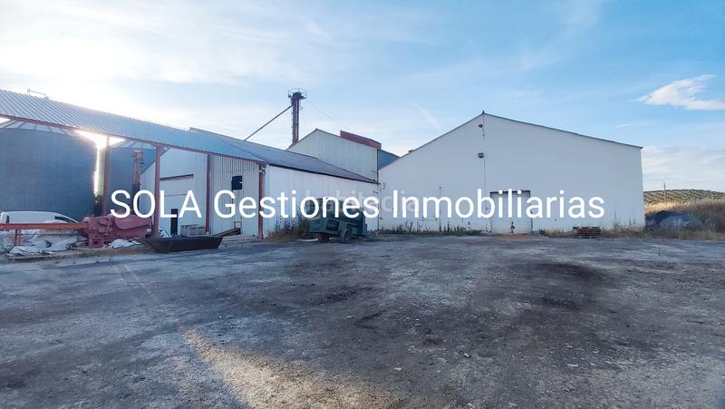 Foto 7eb98a33-2165-41bc-8085-134e89c8881b. Bâtiment à usage industriel dans Úbeda