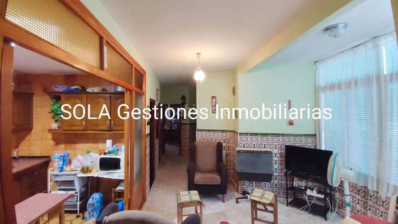 Foto 09a59d21-db03-455a-94be-4465904206af. Edifici a Torreperogil