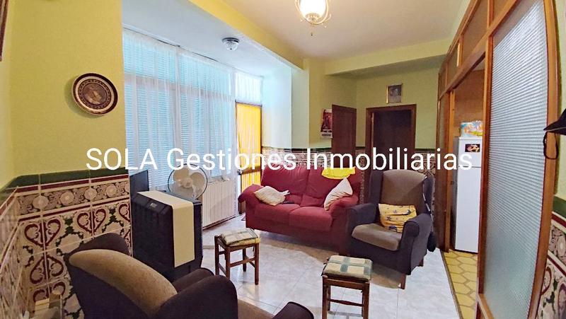 Foto 0e3b4d80-6a65-480f-a547-d071481039a3. Edifici a Torreperogil