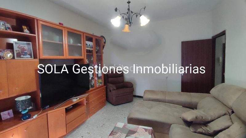 Foto a239a7bd-794e-4cec-a843-6e7d59bd9b6f. Edifici a Torreperogil