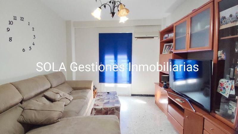 Foto e484361d-2c84-443e-a46c-411297b0f477. Edifici a Torreperogil