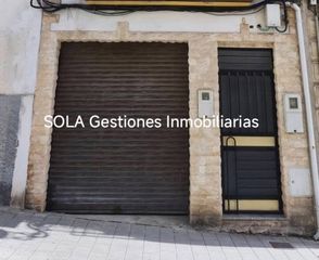 Business premise in Torreperogil. Local plaza de la villa