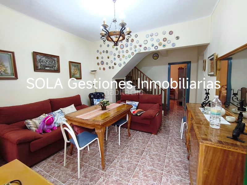 Foto 4f779982-6dee-493a-acbc-13bb7a9975a3. Casa amb xemeneia aparcament a Úbeda