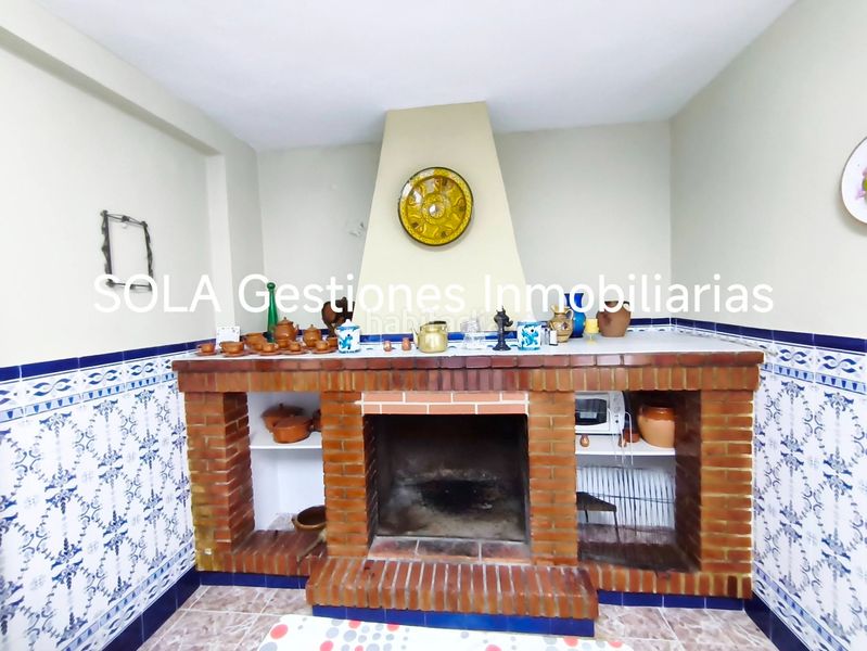 Foto bbcd3b4e-e047-455e-8955-cc702996fcf3. Casa amb xemeneia aparcament a Úbeda