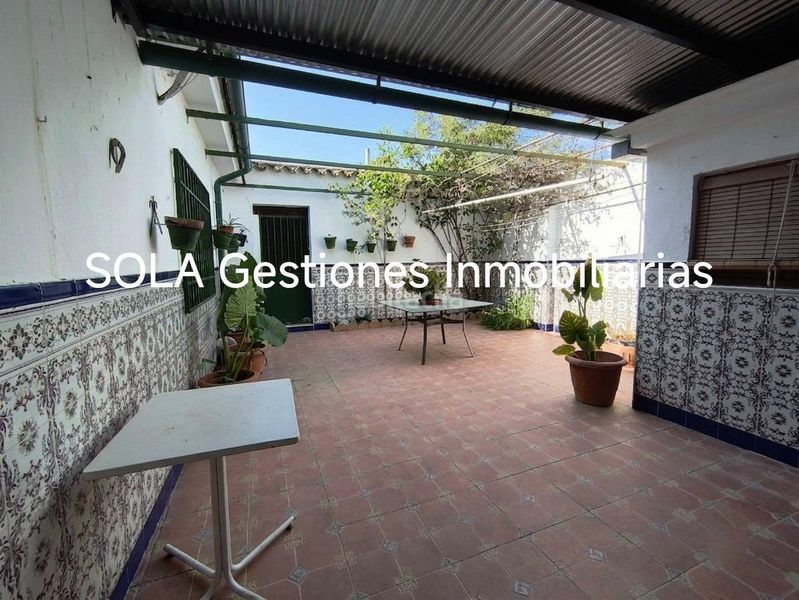 Foto e7698fe6-c244-4f78-a55a-92b39994d36b. Casa amb xemeneia aparcament a Úbeda