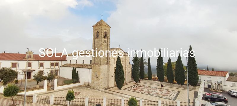 Foto 8f8e4198-93cf-4b50-90bc-d1efce0a87a7. Casa amb xemeneia a Torreperogil