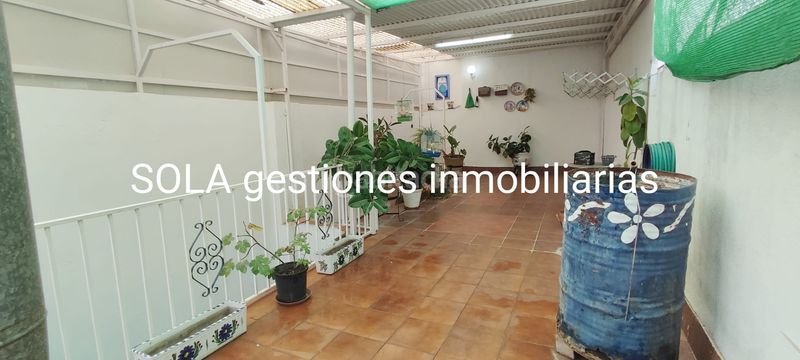 Foto d69d92e5-d5ab-4e0b-babd-4503da013af2. Casa amb xemeneia a Torreperogil