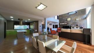 Chalet à Las Jaras. Chalet de lujo modernidad y naturaleza se unen