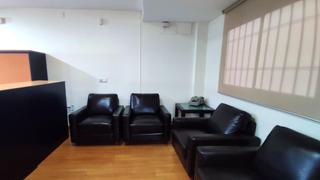 Local Comercial en Plaza MORENO 5