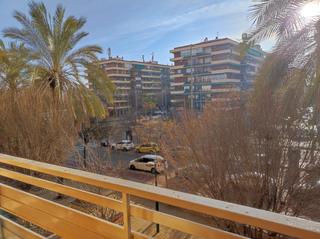 Location Appartement à Ciudad Jardín - Zoco. Magnifico piso en alquiler sin amueblar de 4 dormitorios