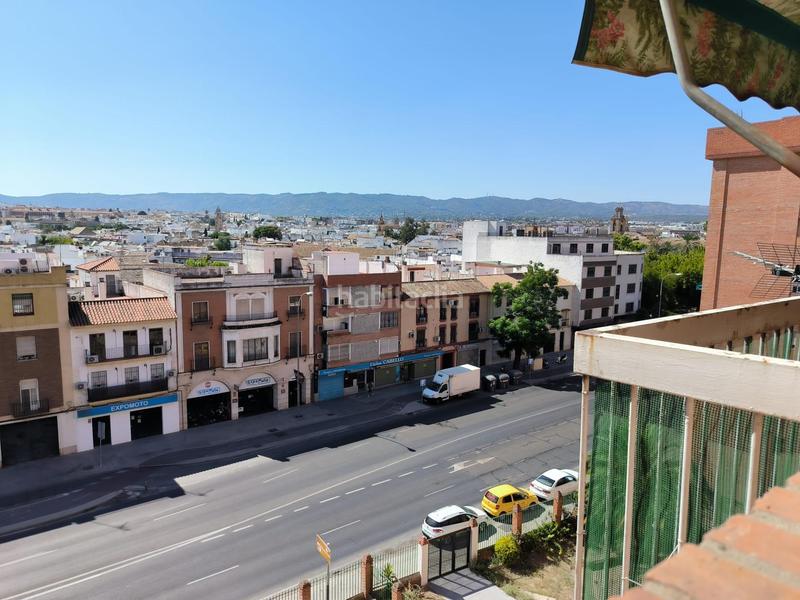 Foto ecdd06e5-bff0-4e43-86e1-267b5be650d6. Piso gran oportunidad de inversión piso en la zona de derecho y de la rivera con fabulosas vistas en Córdoba