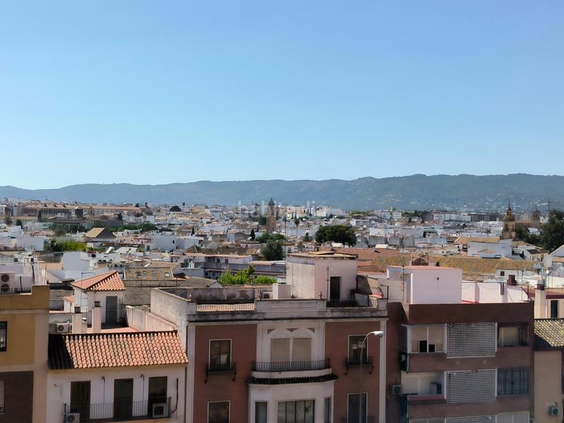 Foto f6ab0f18-b07d-4f9c-889b-6512269b8d8f. Piso gran oportunidad de inversión piso en la zona de derecho y de la rivera con fabulosas vistas en Córdoba