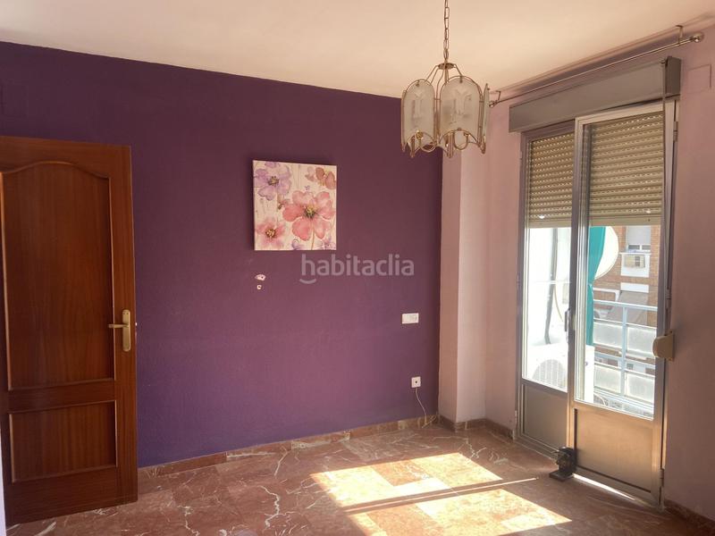 Foto ad0a4270-c29a-4e2c-9b82-70ba746b5647. Piso  en avda. viñuela. con ascensor. tres dormitorios en Córdoba